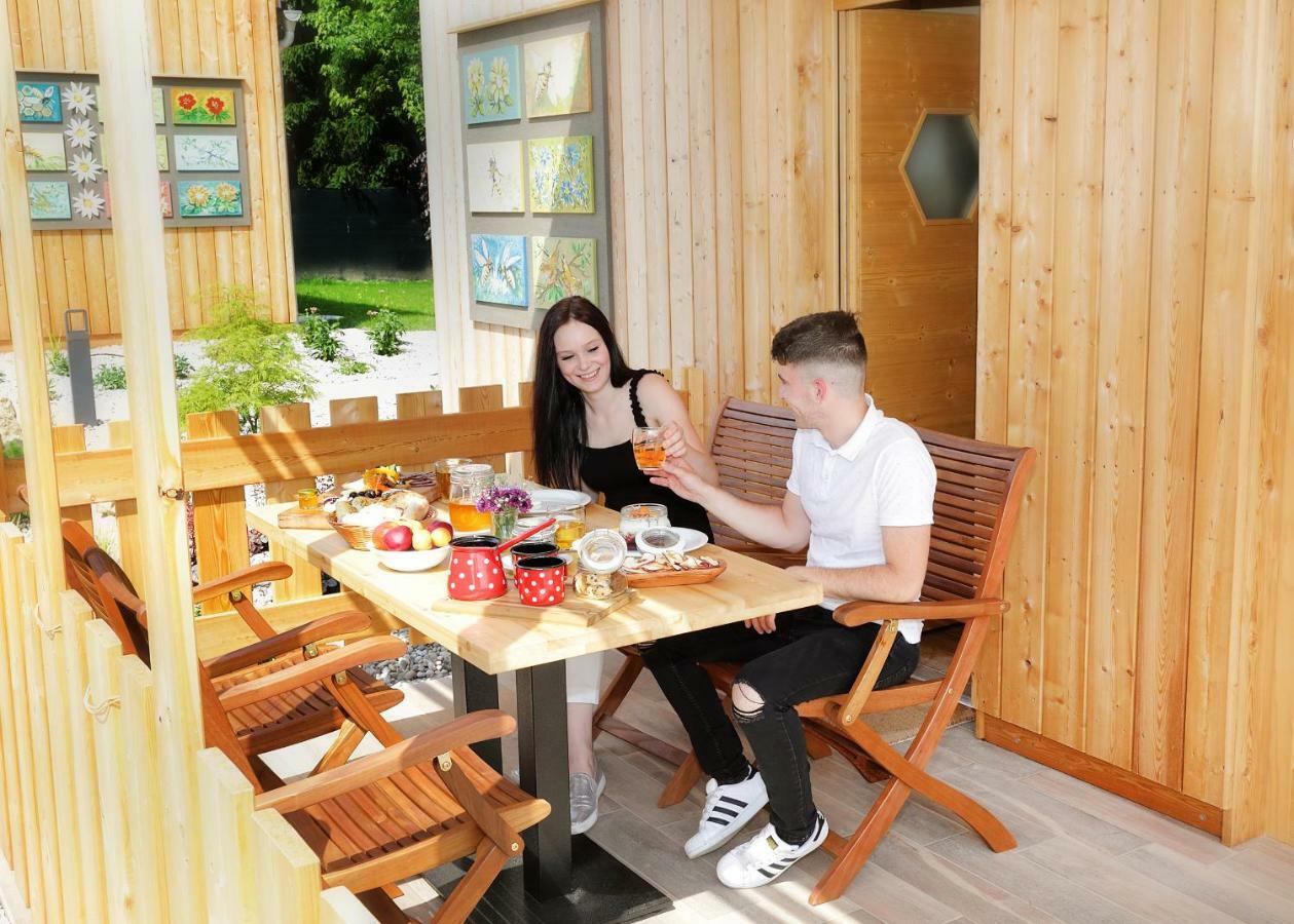 Honey Paradise Glamping Resort Dobova المظهر الخارجي الصورة