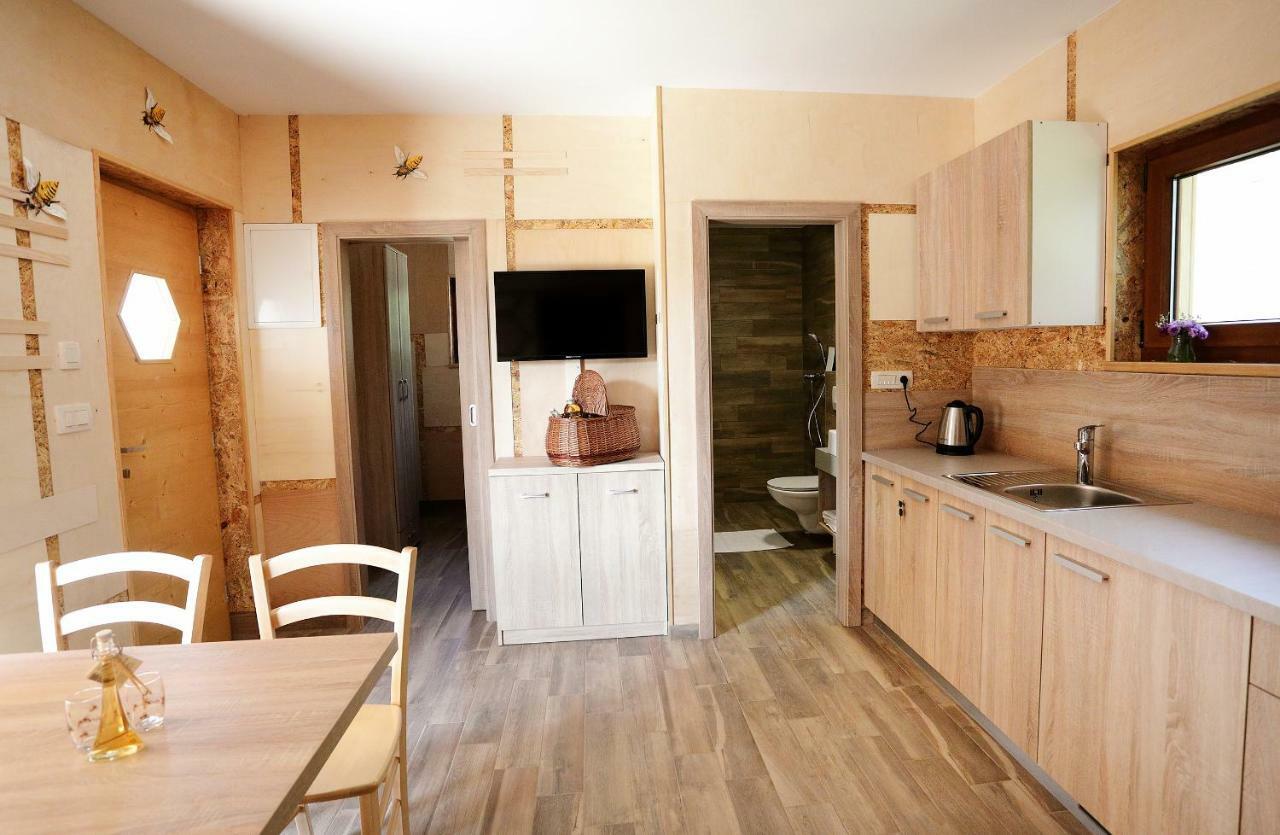 Honey Paradise Glamping Resort Dobova المظهر الخارجي الصورة