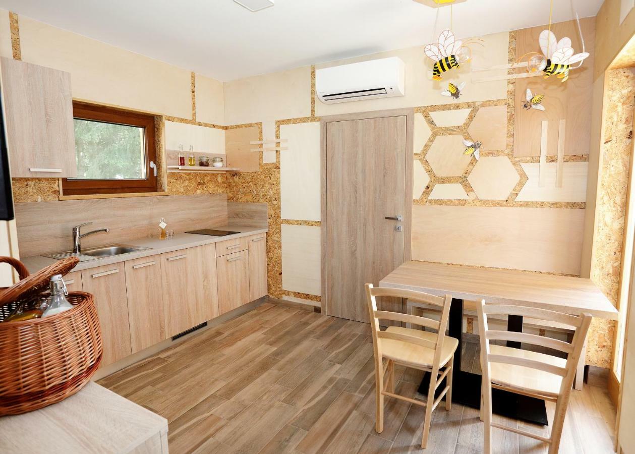 Honey Paradise Glamping Resort Dobova المظهر الخارجي الصورة