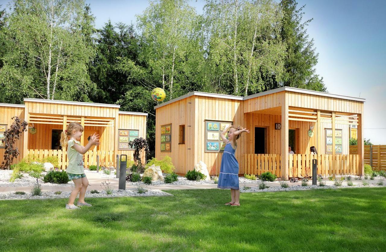 Honey Paradise Glamping Resort Dobova المظهر الخارجي الصورة